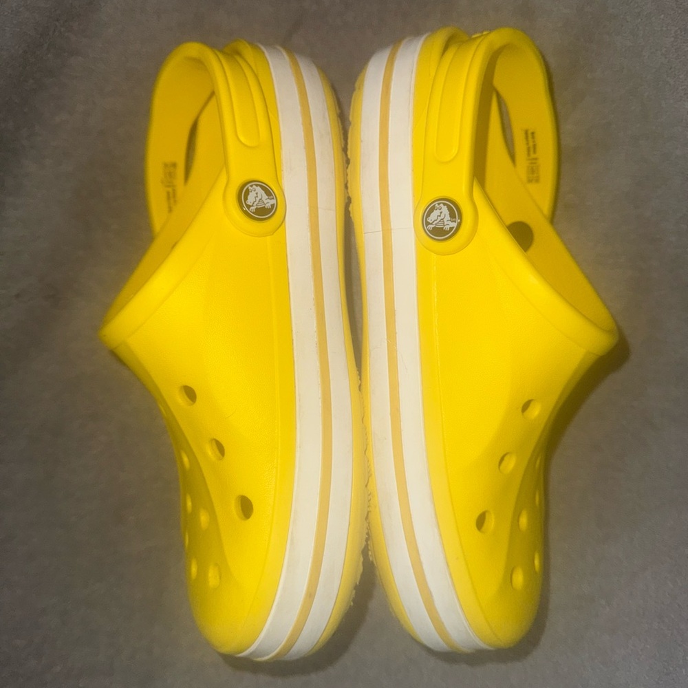 Crocs Women’s 8 Men 6 Yellow Clogs White Stripe - Picture 3 of 6
